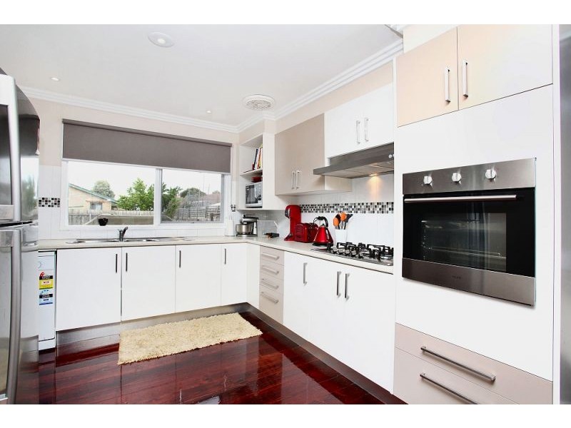 44 Bennett Street, Melton South VIC 3338