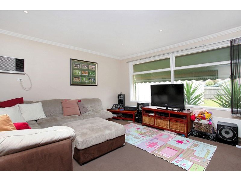 44 Bennett Street, Melton South VIC 3338