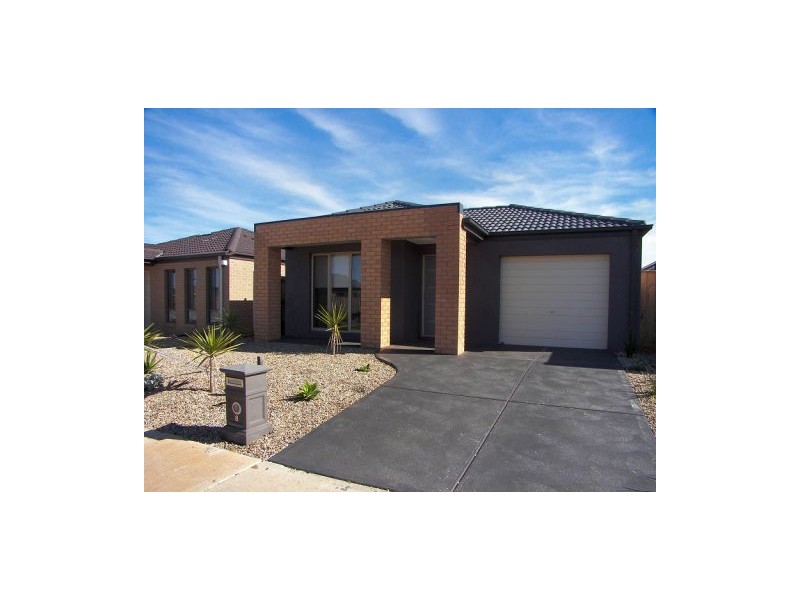 8 Pittos Avenue, Brookfield VIC 3338