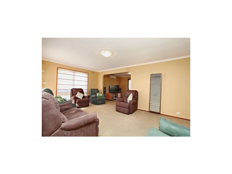 7 Frobisher Street, Melton VIC 3337