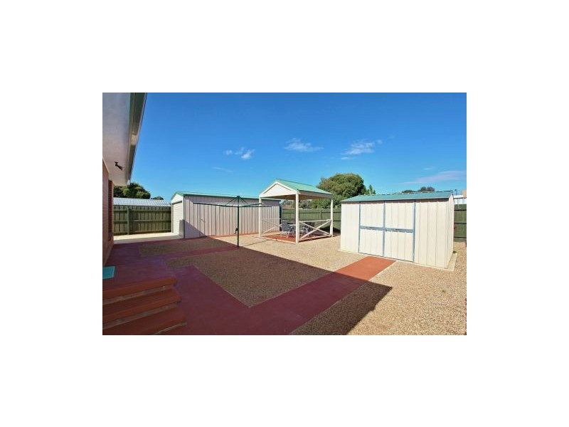 7 Frobisher Street, Melton VIC 3337