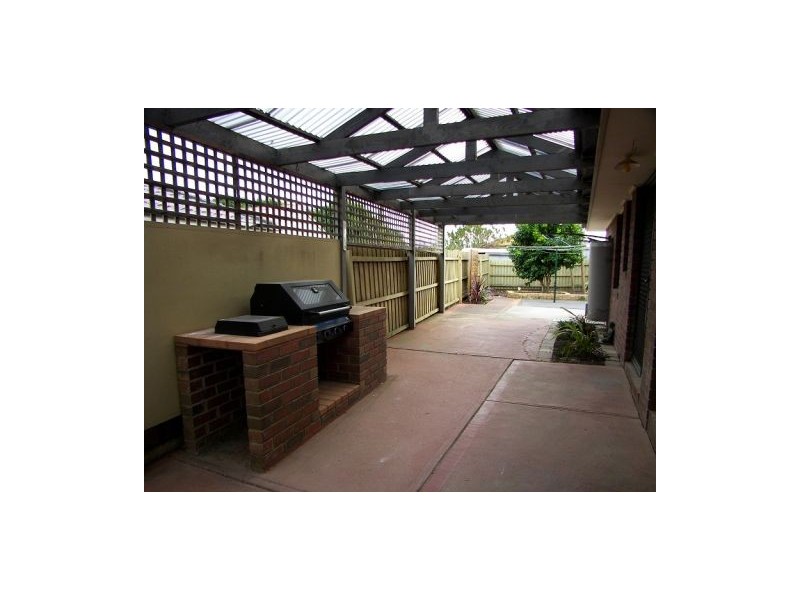 3 Jang Place, Melton VIC 3337