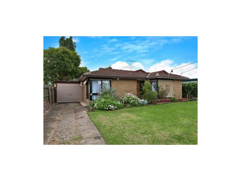 14 Grace Street, Melton South VIC 3338