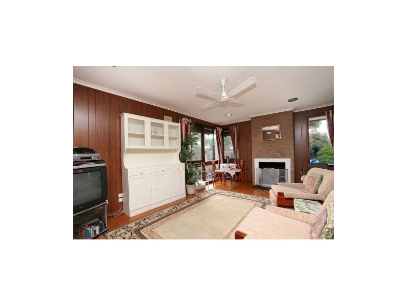 14 Grace Street, Melton South VIC 3338