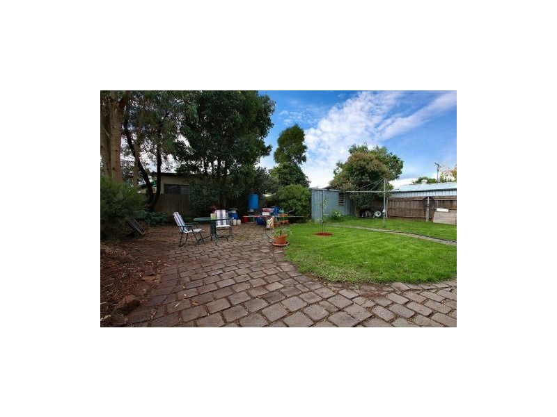 14 Grace Street, Melton South VIC 3338
