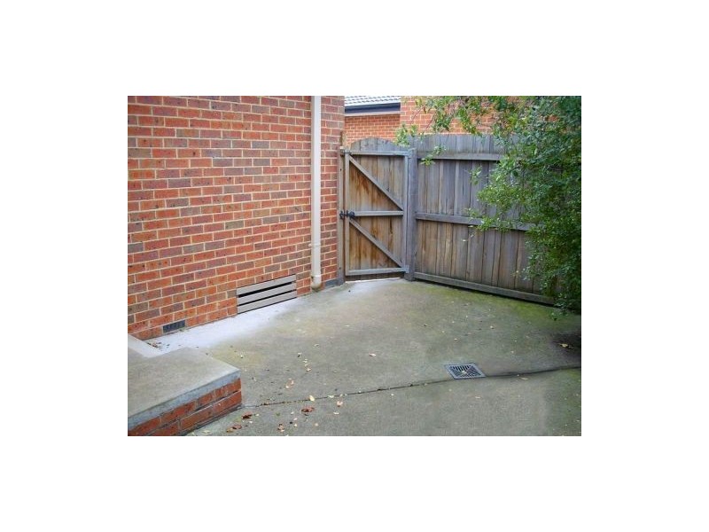 2/25 Wilkins Close, Corio VIC 3214
