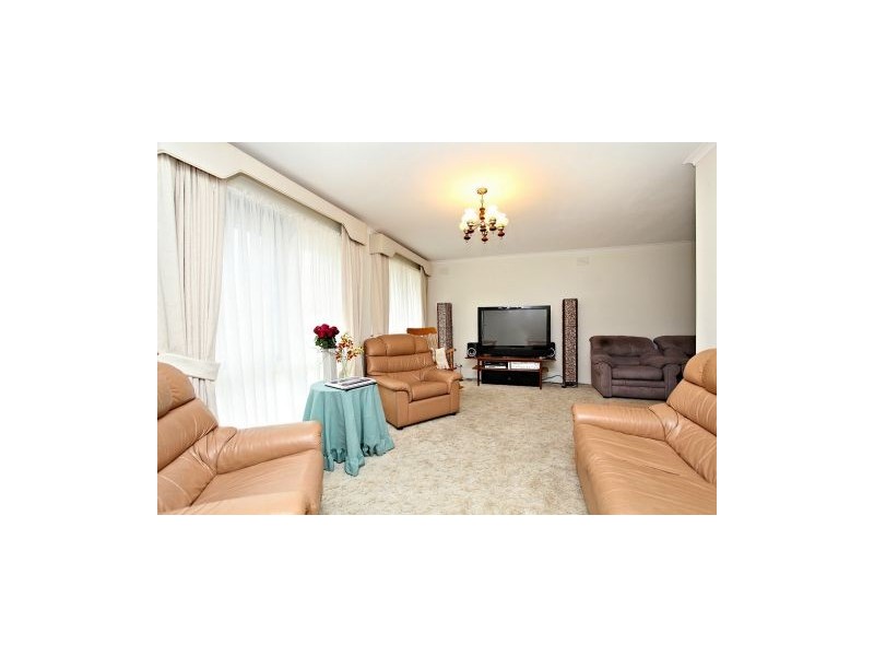 6 Avoca Court, Melton VIC 3337