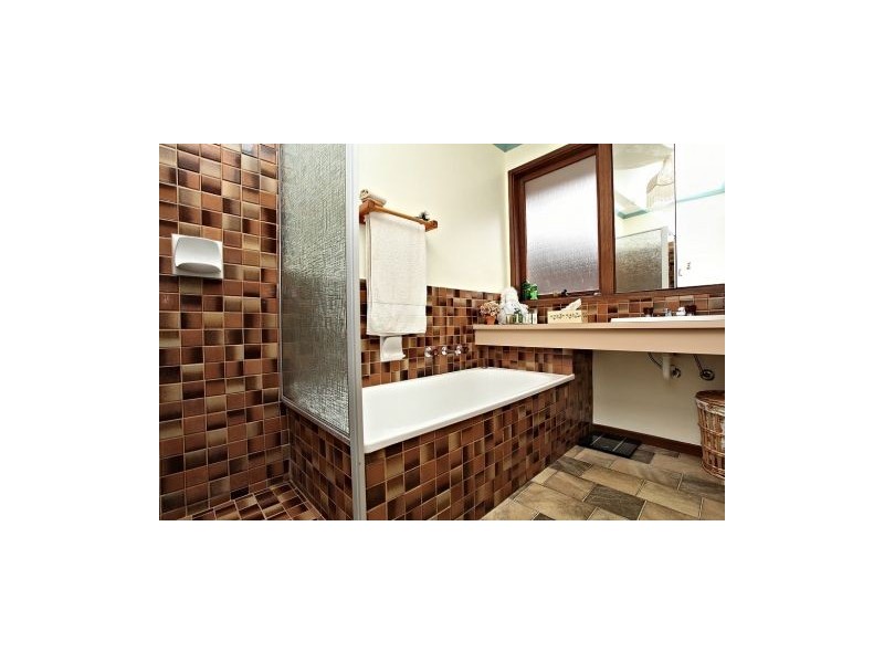 6 Avoca Court, Melton VIC 3337