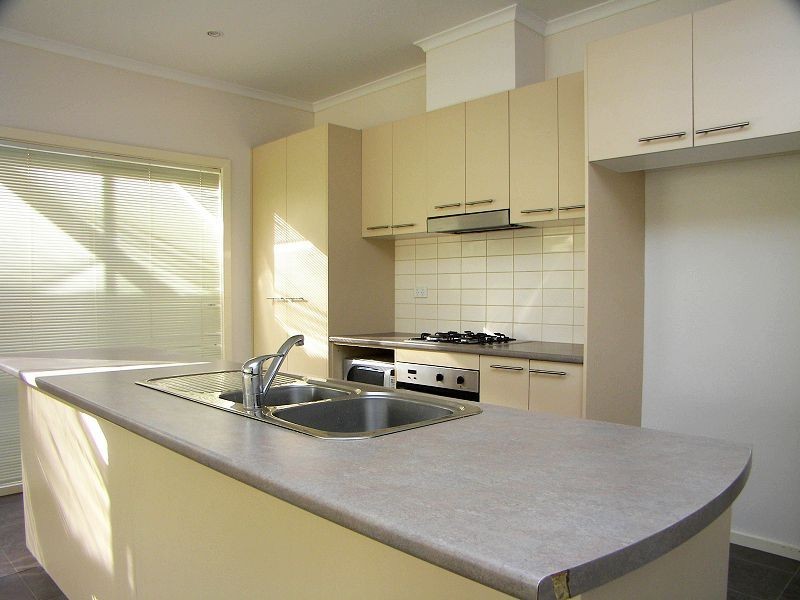 12 Silverleaf Drive, Melton VIC 3337