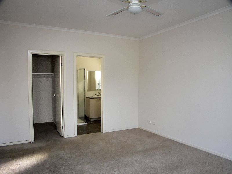 12 Silverleaf Drive, Melton VIC 3337