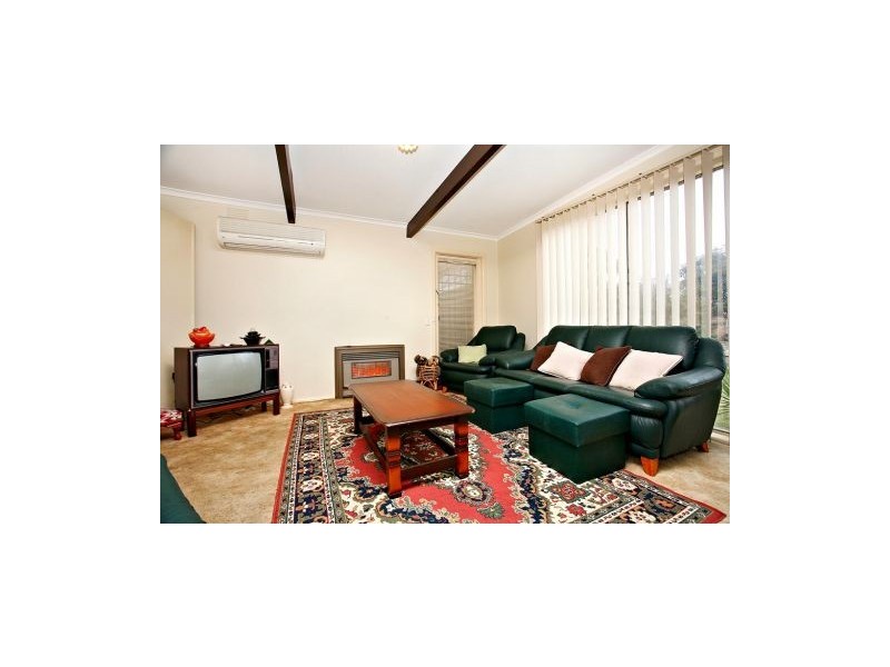 3 Inez Court, Melton VIC 3337