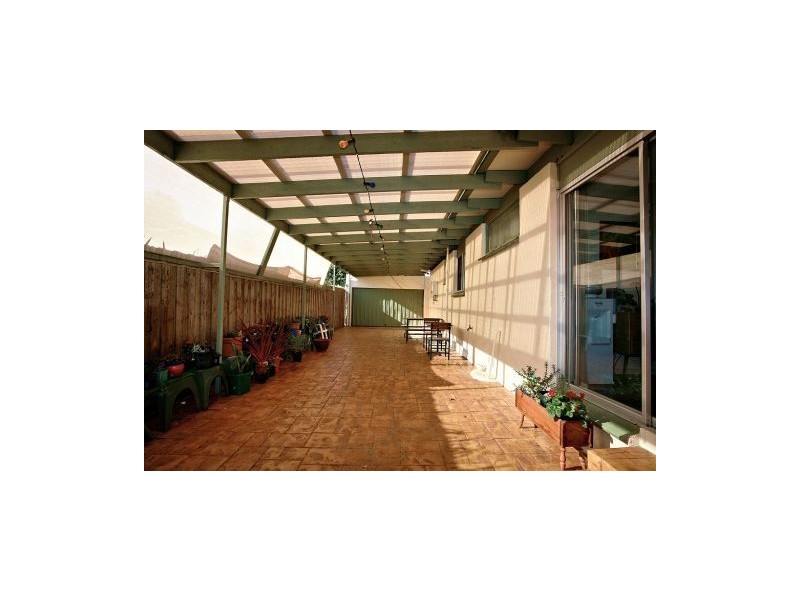 3 Inez Court, Melton VIC 3337