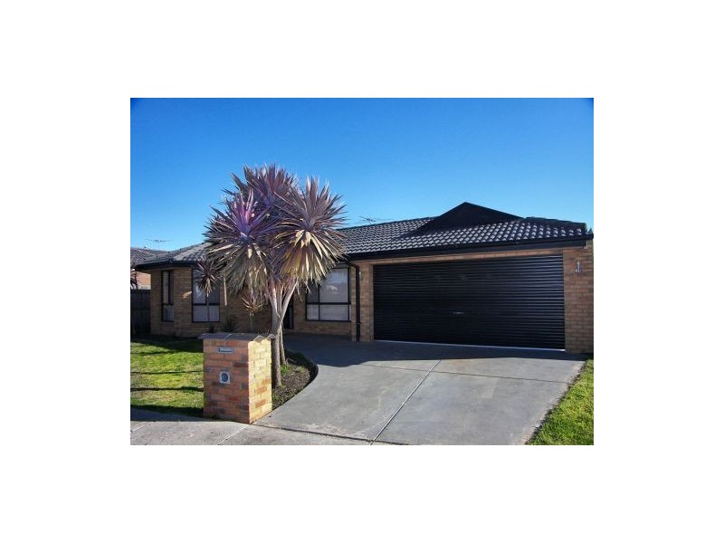 13 Ridgeway, Melton VIC 3337