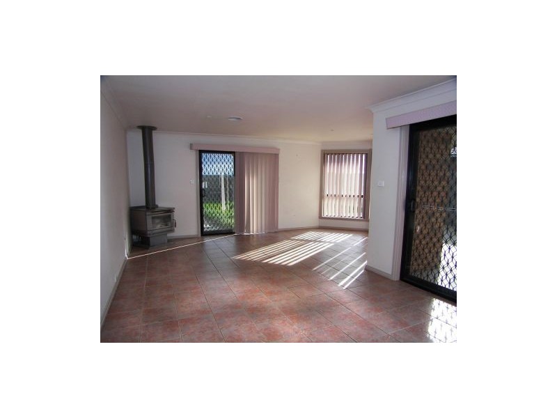 13 Ridgeway, Melton VIC 3337