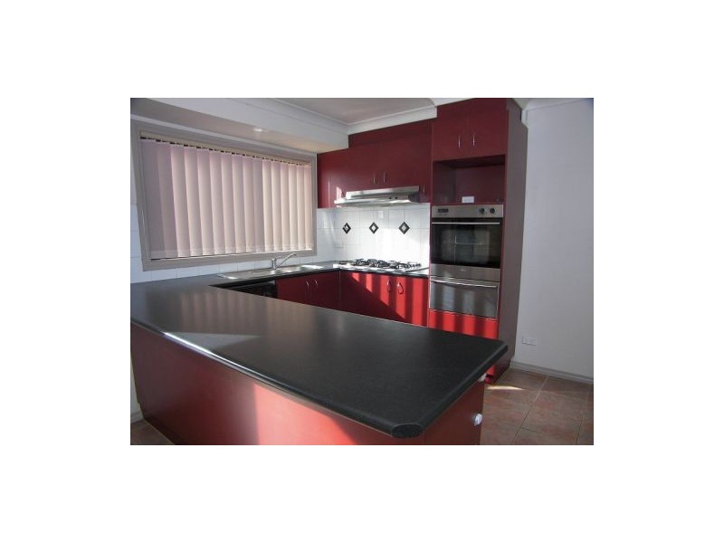 13 Ridgeway, Melton VIC 3337