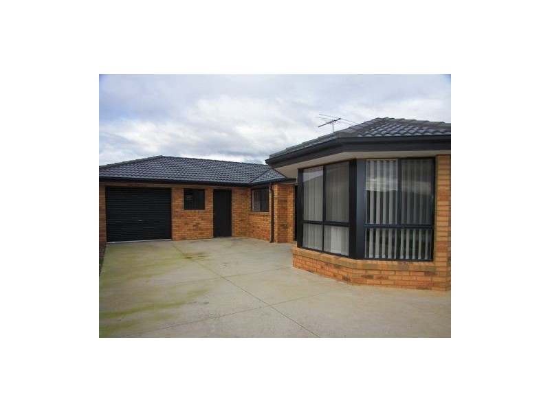 13 Ridgeway, Melton VIC 3337