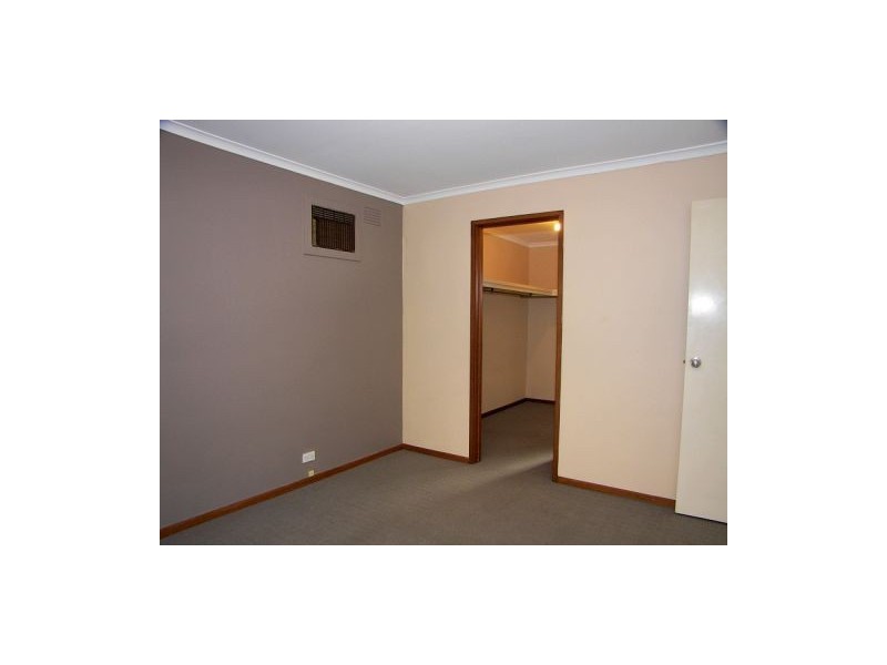 15 Anniba Court, Melton West VIC 3337