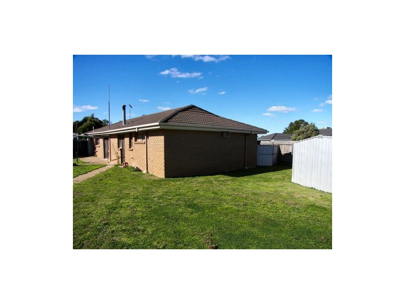 15 Anniba Court, Melton West VIC 3337