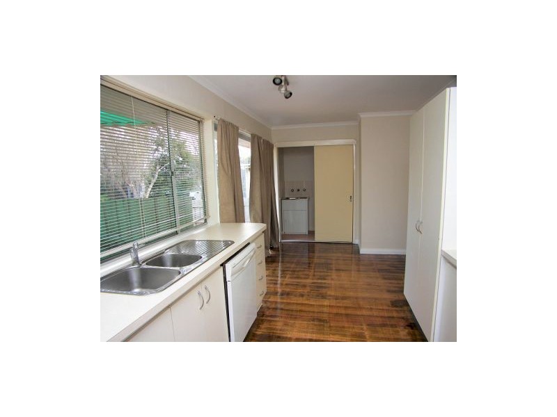 47 Falcon Drive, Melton VIC 3337