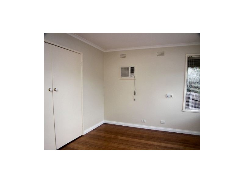 47 Falcon Drive, Melton VIC 3337