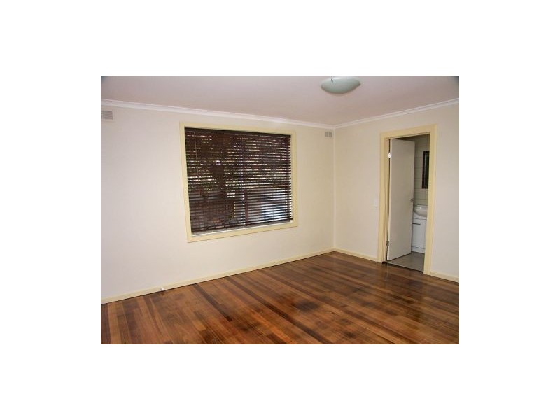 2/47 Falcon Drive, Melton VIC 3337