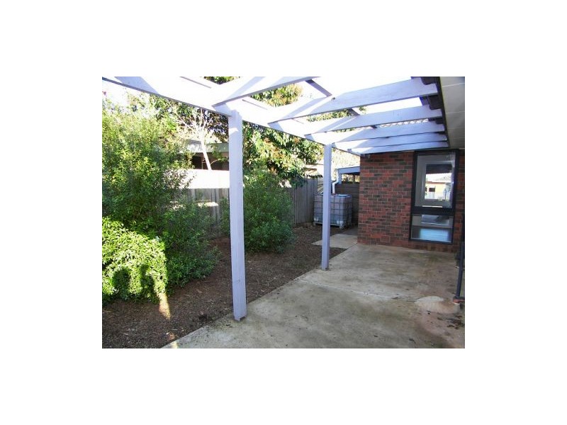 1/36 Kurrajong Crescent, Melton South VIC 3338