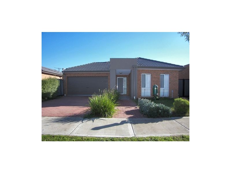 12 Silverleaf Drive, Melton VIC 3337