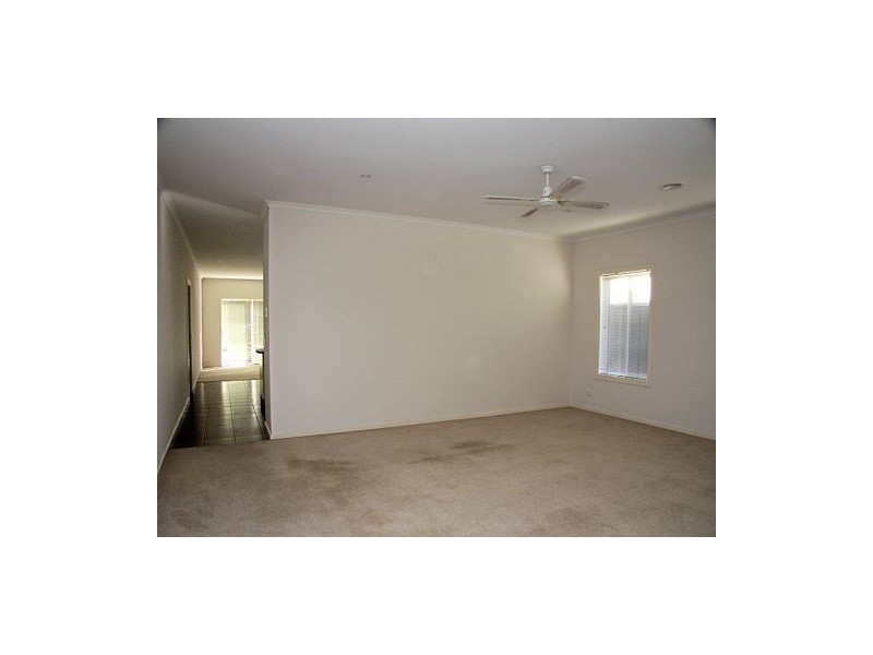 12 Silverleaf Drive, Melton VIC 3337