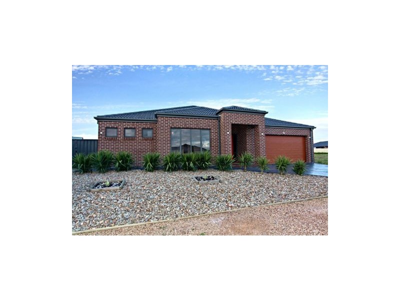 26 Thornhill Street, Melton West VIC 3337