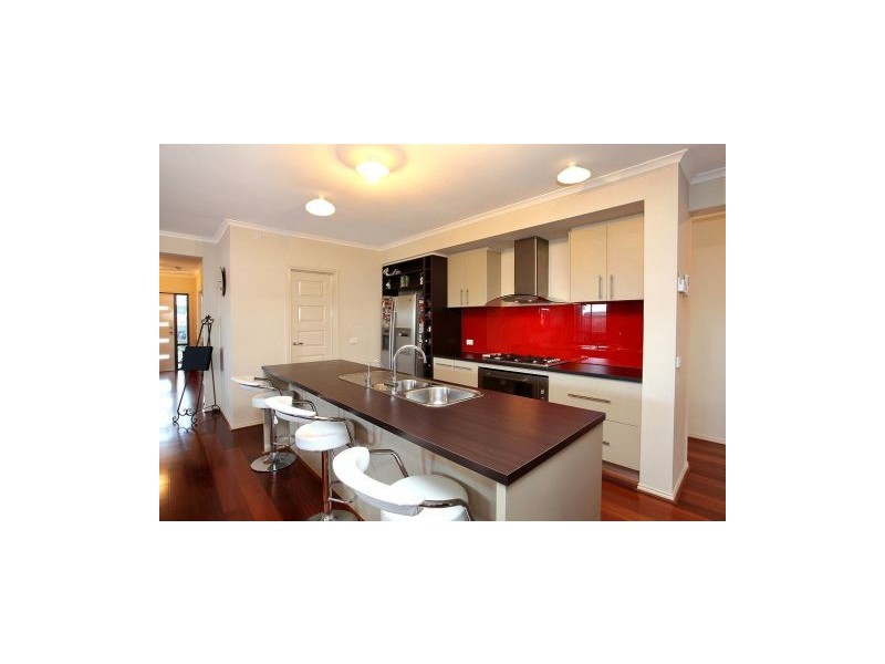 26 Thornhill Street, Melton West VIC 3337
