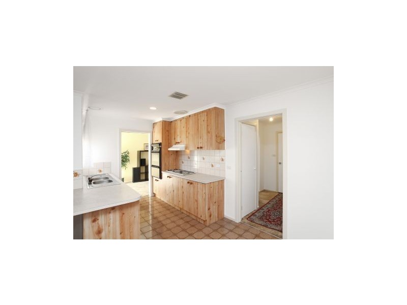 22 Grace Street, Melton South VIC 3338