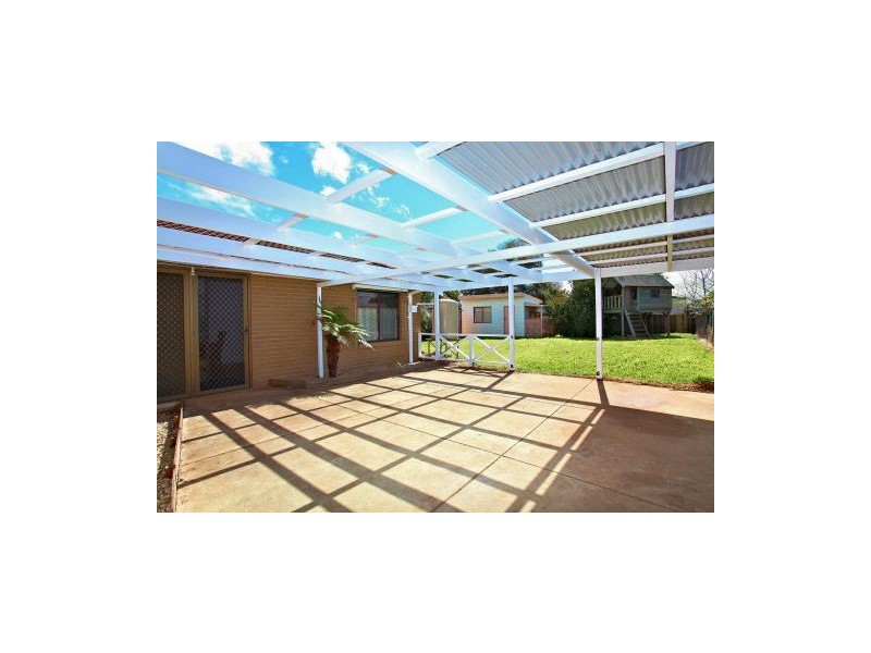 22 Grace Street, Melton South VIC 3338