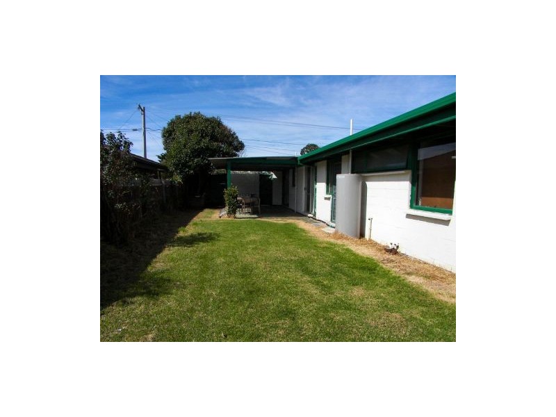 3 Mathews Street, Melton South VIC 3338