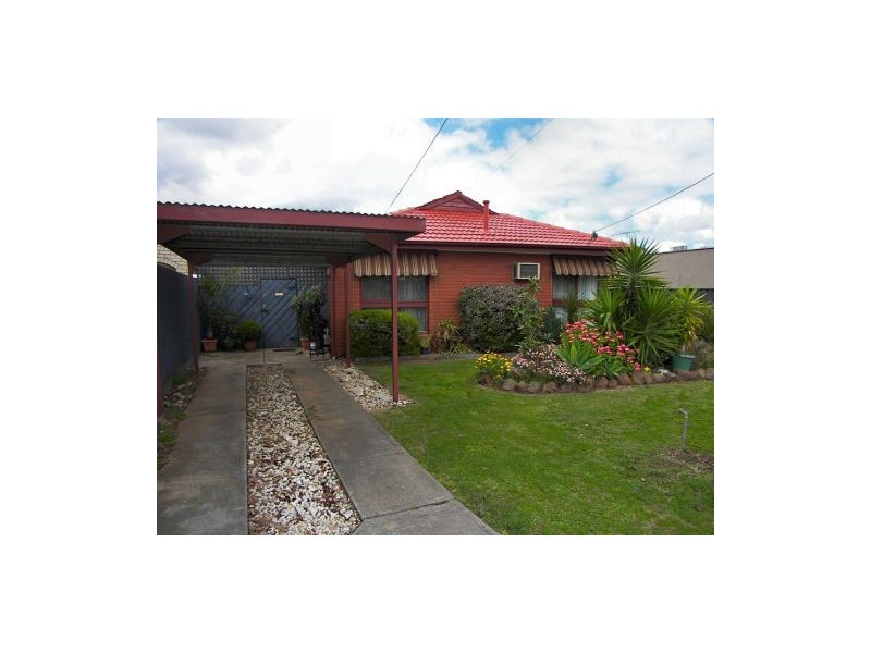 22 Morris Street, Melton South VIC 3338