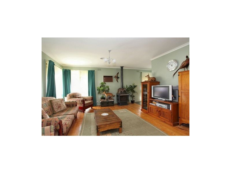 22 Morris Street, Melton South VIC 3338