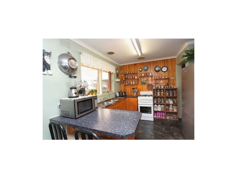 22 Morris Street, Melton South VIC 3338