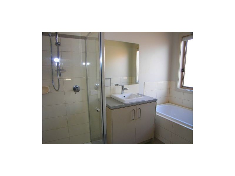 4 Wotan Place, Melton VIC 3337