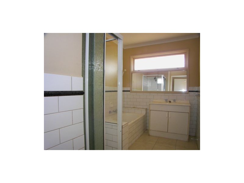 44 Brooklyn Road, Melton South VIC 3338