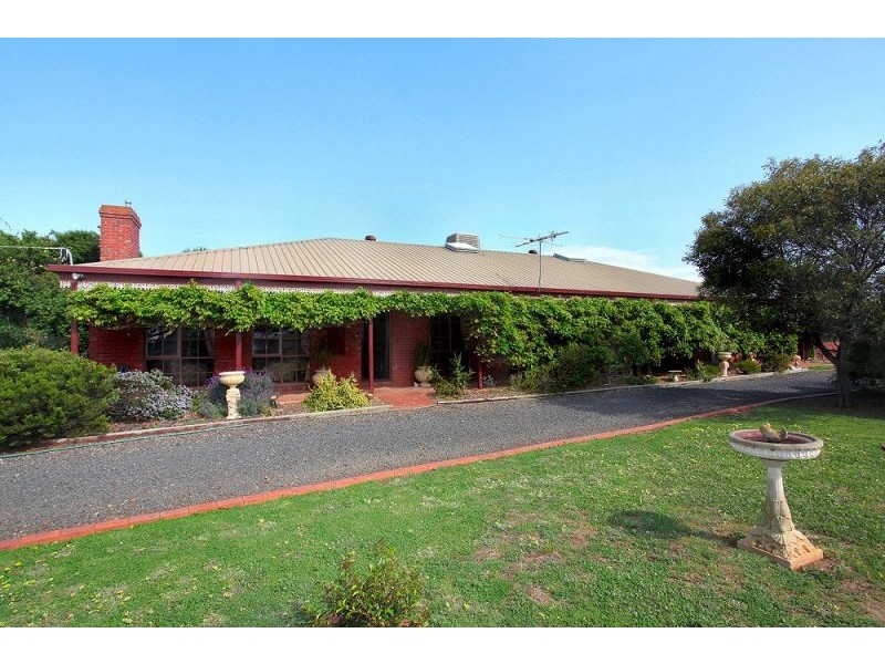 11 Gloaming Ride, Kurunjang VIC 3337