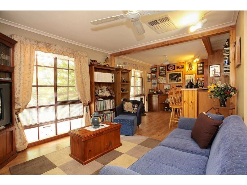 11 Gloaming Ride, Kurunjang VIC 3337