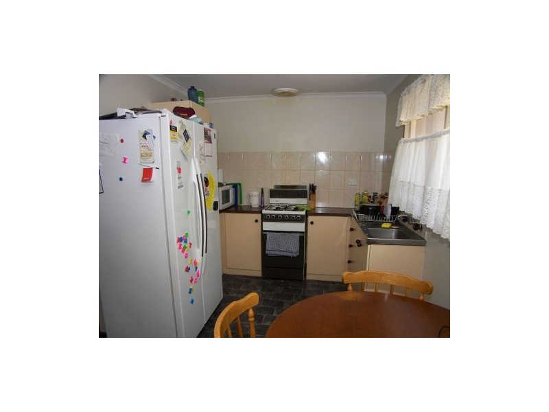 6/26 Brooklyn Road, Melton South VIC 3338