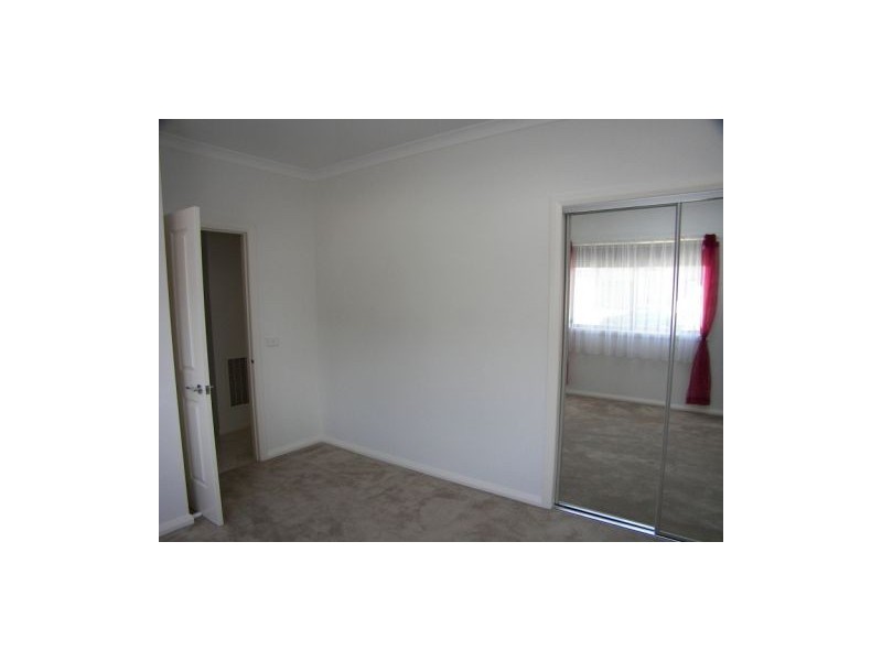 2/12 Heather Court, Kurunjang VIC 3337