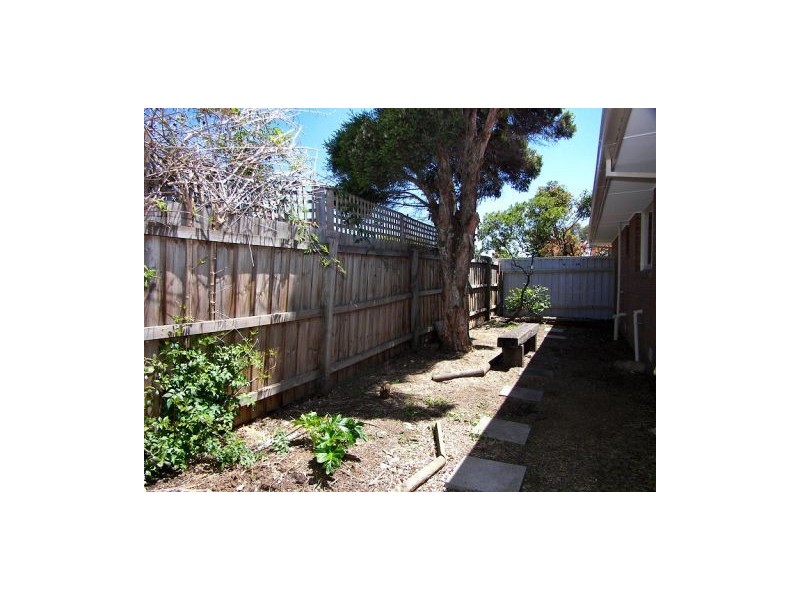 3 Landau Place, Melton West VIC 3337