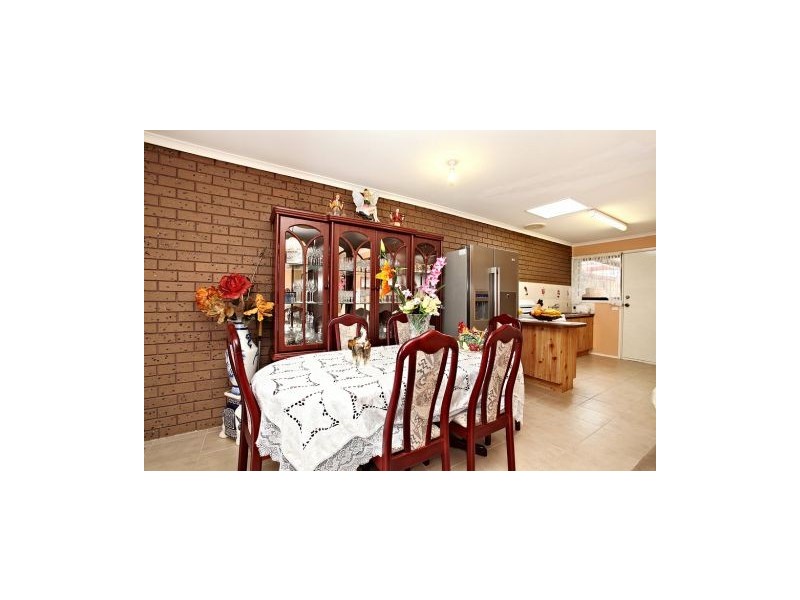 1/225-227 Station Road, Melton VIC 3337