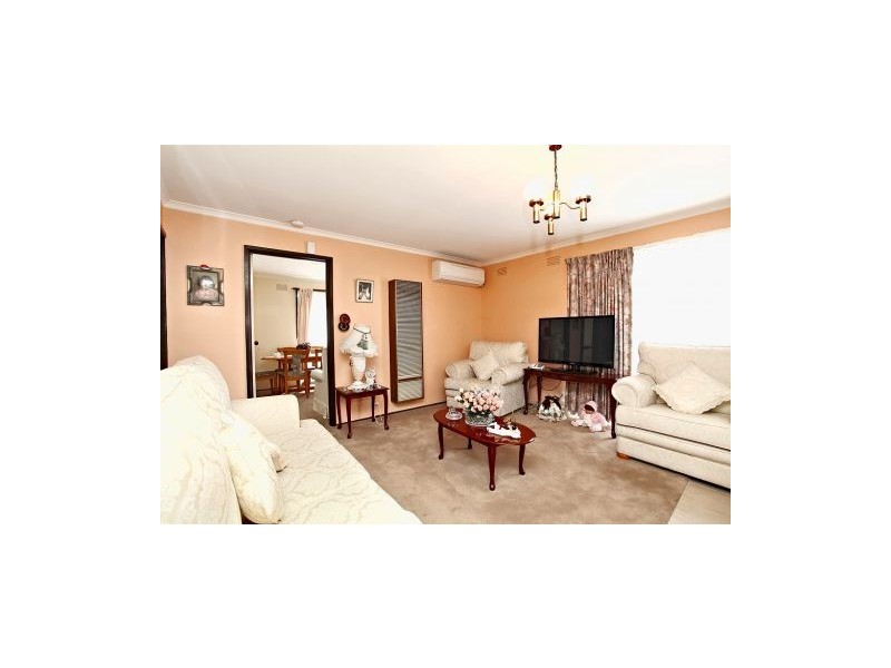 1/225-227 Station Road, Melton VIC 3337