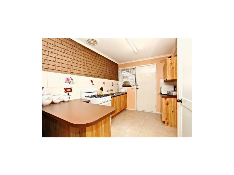 1/225-227 Station Road, Melton VIC 3337