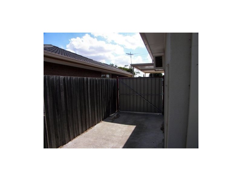 76 O’Neills Road, Melton VIC 3337