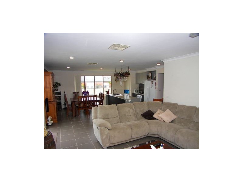 68 Fairhaven Boulervard, Melton VIC 3337