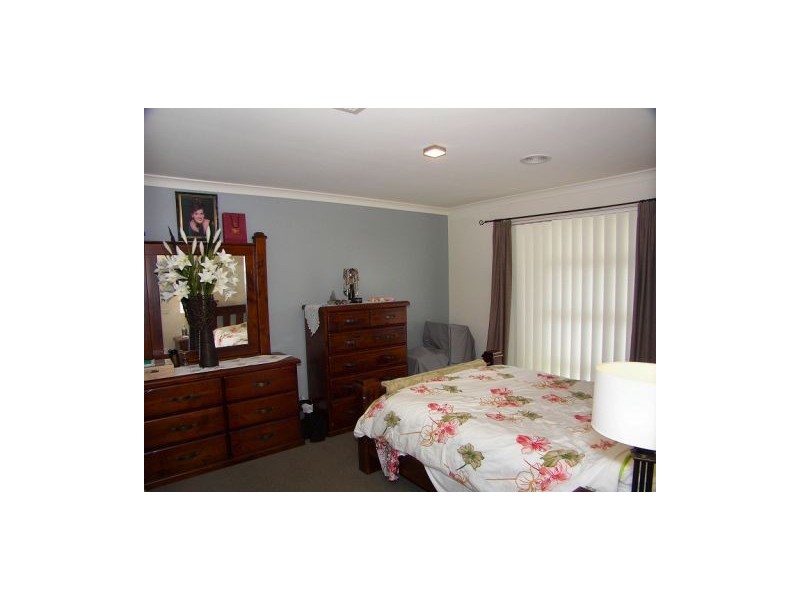 68 Fairhaven Boulervard, Melton VIC 3337