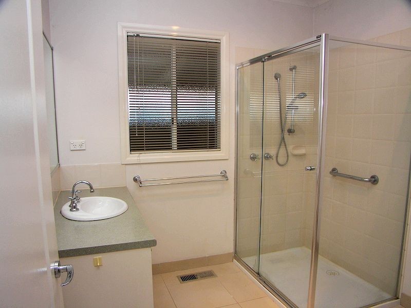 88 Hughes Court, Melton South VIC 3338